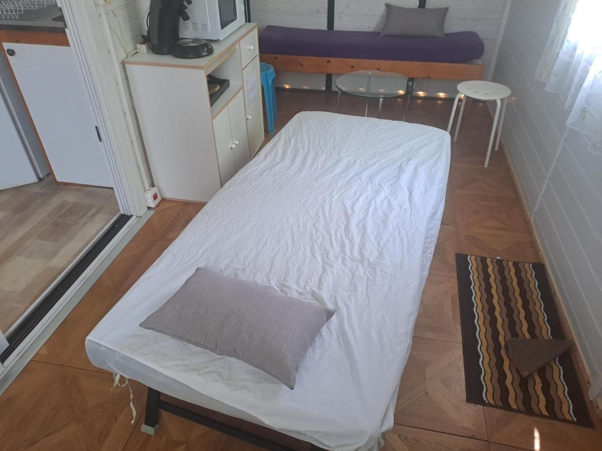 Отель Chalet Pour 5 Personnes Equipe Sur Emplacement Privatif Dans Camping 4 Etoiles Appartenant Et Gere Par Un Particulier Фуа Экстерьер фото